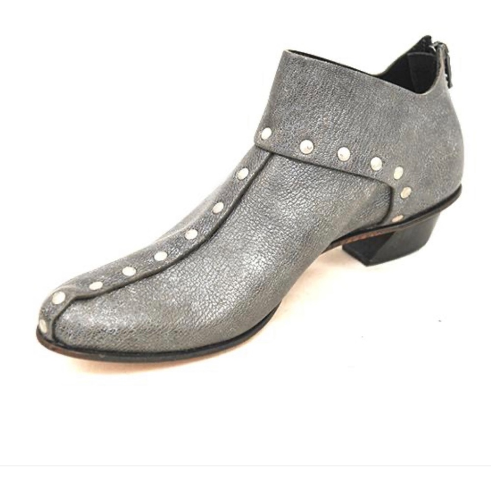Cydwoq Colonnade Womens Silver Distressed Metallic Leather 1-inch Heel Shoes 7
